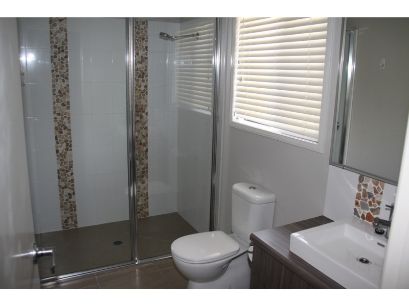 13 Valley way, Boyne Island QLD 4680