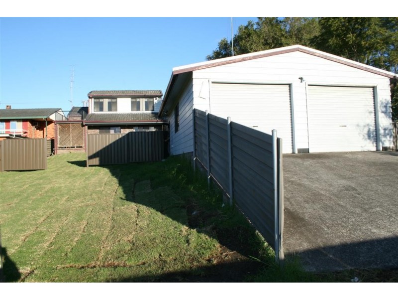 15 Yambo St, Morisset NSW 2264