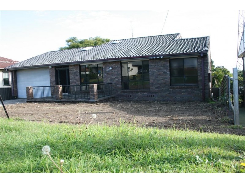 15 Yambo St, Morisset NSW 2264