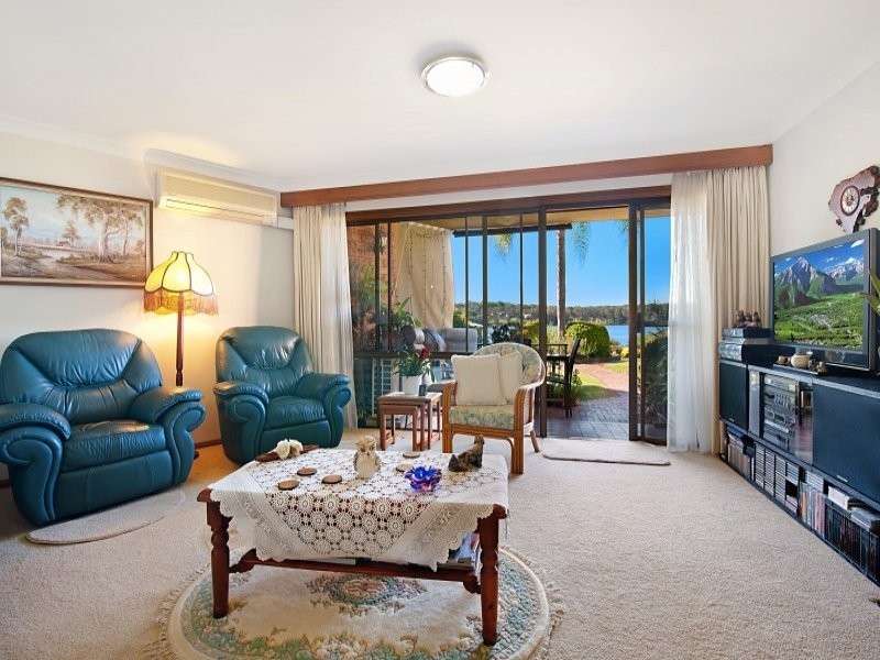 4/15-17 Lakeview Rd, Morisset Park NSW 2264