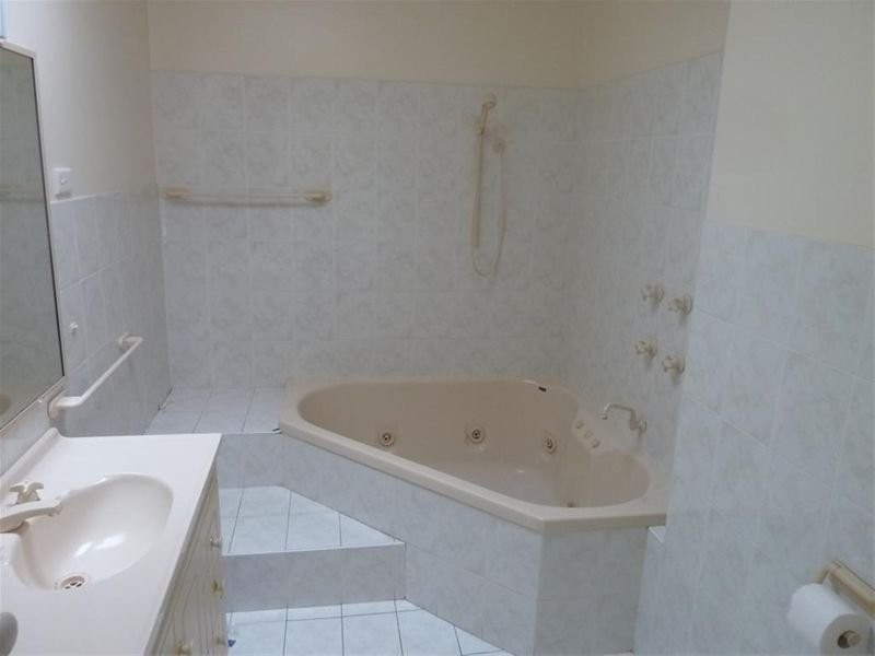 127 Dandaraga Rd, Mirrabooka NSW 2264