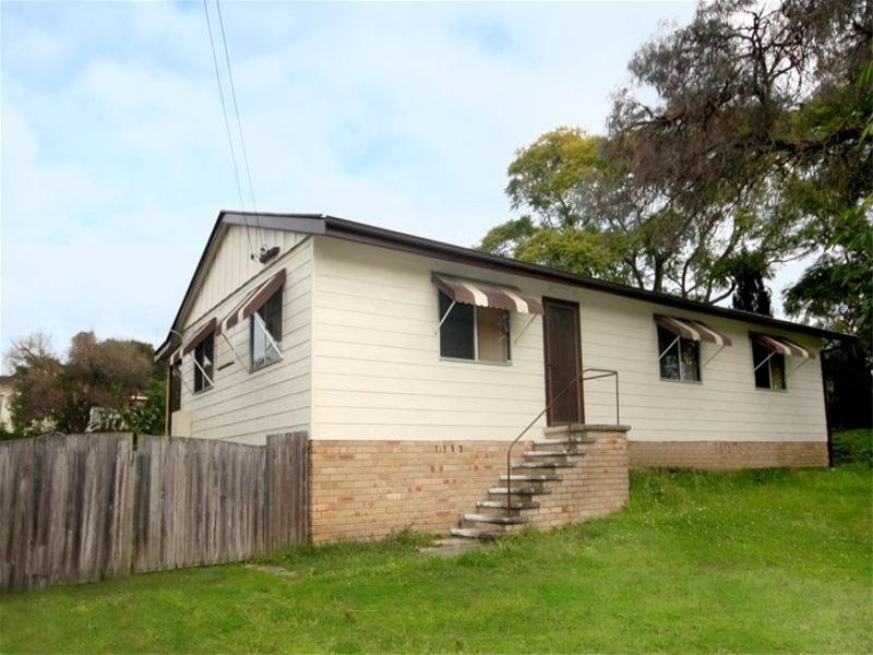 30 Newcastle St, Morisset NSW 2264