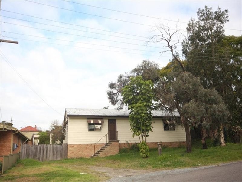 30 Newcastle St, Morisset NSW 2264