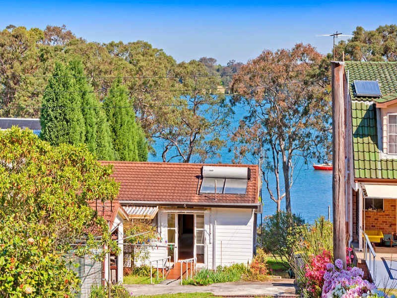 70 Bulgonia Rd, Brightwaters NSW 2264