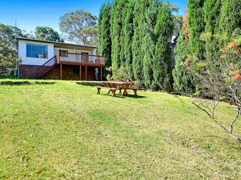 70 Bulgonia Rd, Brightwaters NSW 2264