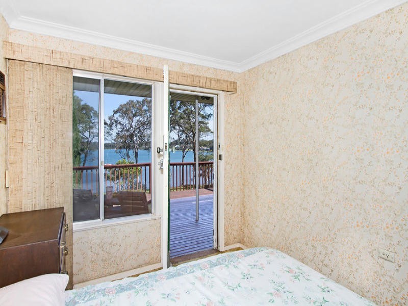 70 Bulgonia Rd, Brightwaters NSW 2264