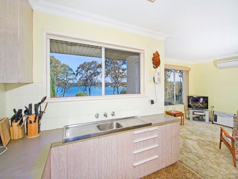 70 Bulgonia Rd, Brightwaters NSW 2264