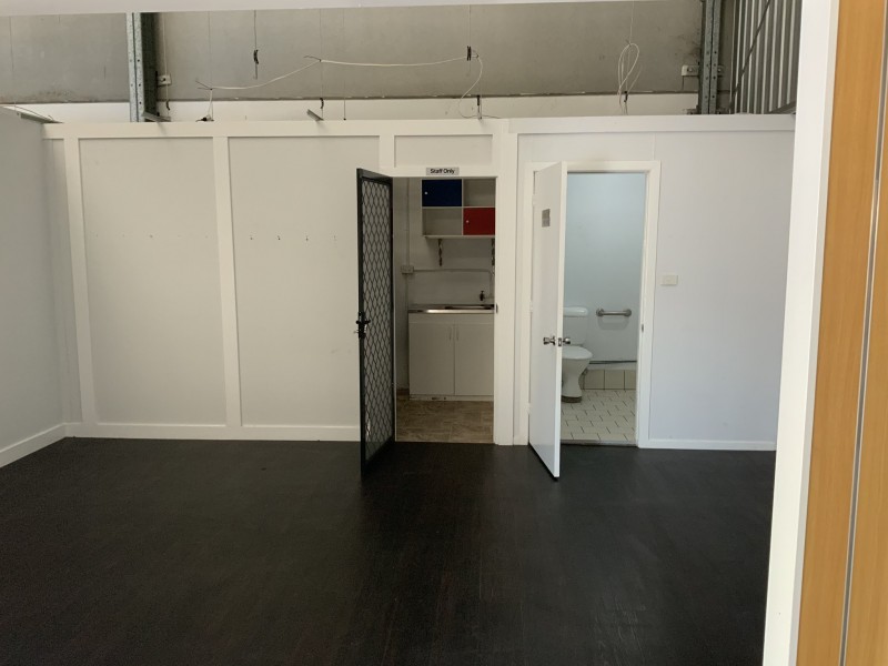 1/25 Alliance Ave, Morisset NSW 2264