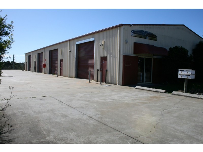 2 and 3 / 9 Kalaf Ave, Morisset NSW 2264