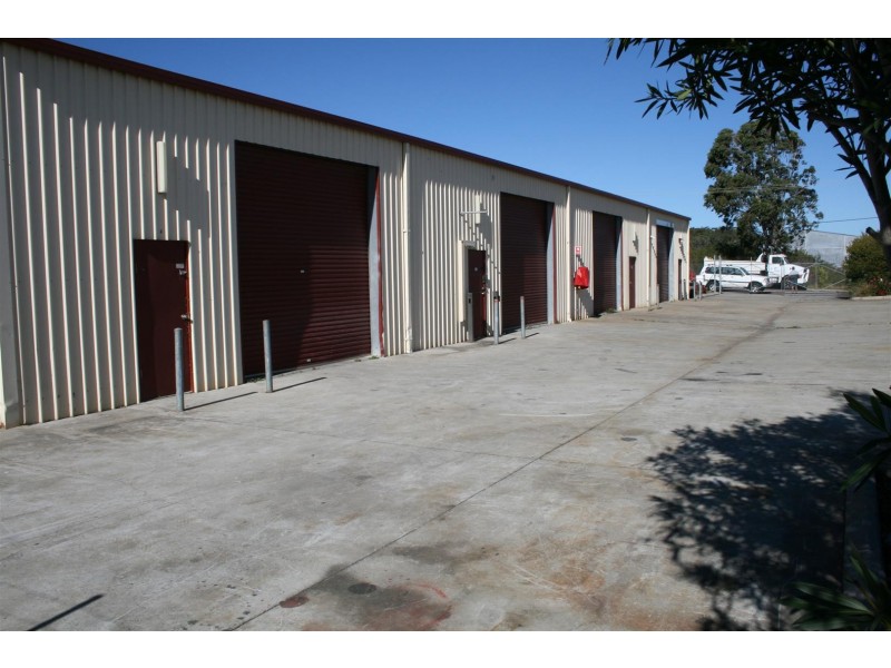 2 and 3 / 9 Kalaf Ave, Morisset NSW 2264