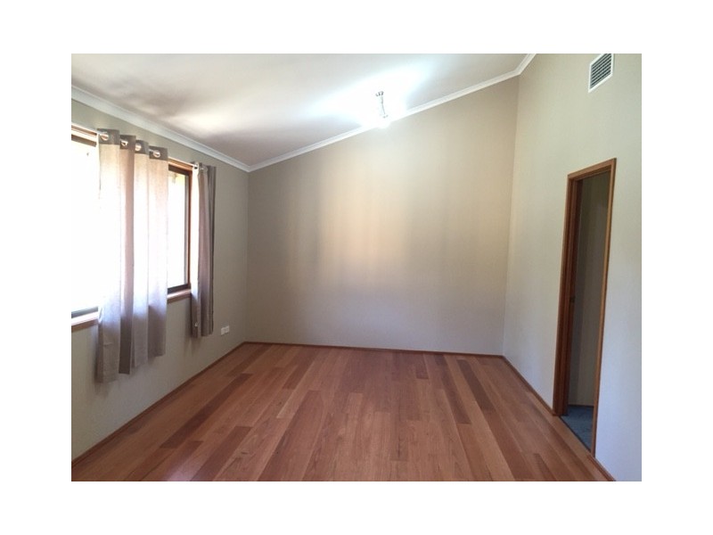 1 Glenrose Crescent, Cooranbong NSW 2265