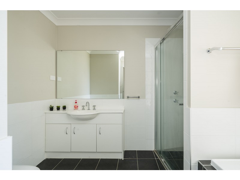 2 Celestial Drive, Morisset Park NSW 2264