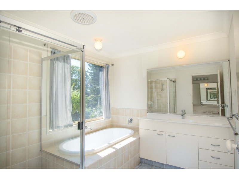 36 Rhodes Parade, Windermere Park NSW 2264
