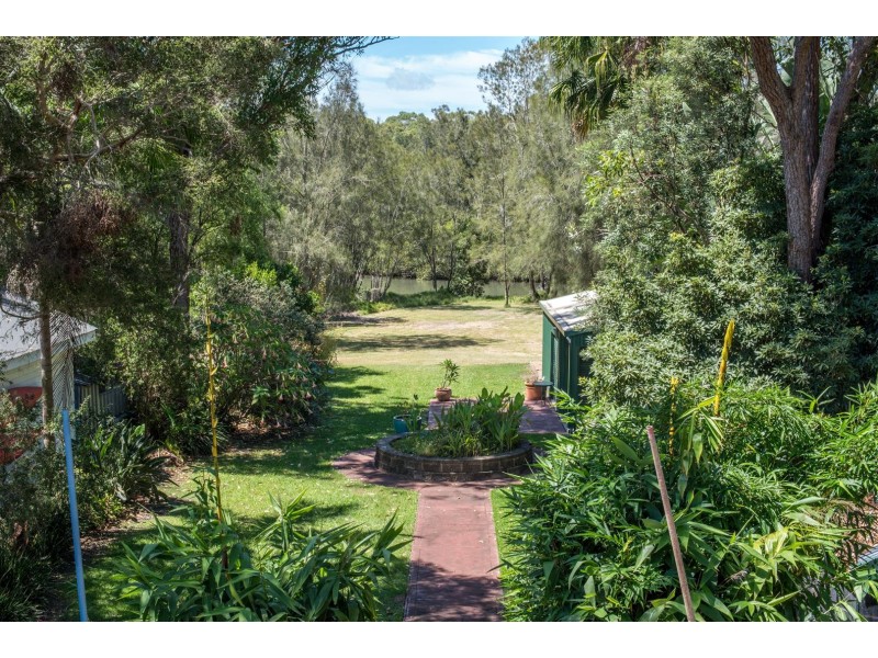 36 Rhodes Parade, Windermere Park NSW 2264