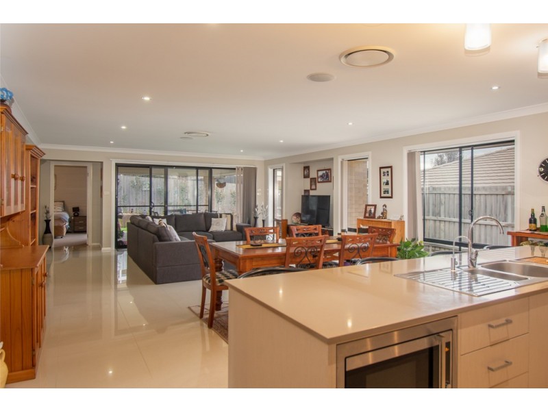 6 Splitters Row, Cooranbong NSW 2265