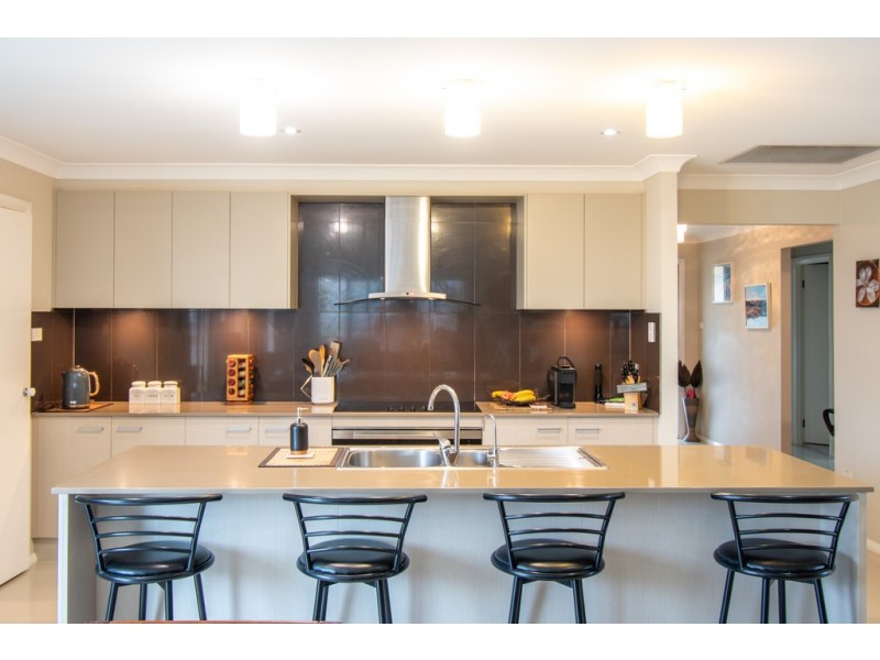 6 Splitters Row, Cooranbong NSW 2265