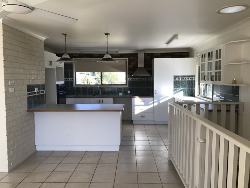 102 Grand Parade, Bonnells Bay NSW 2264