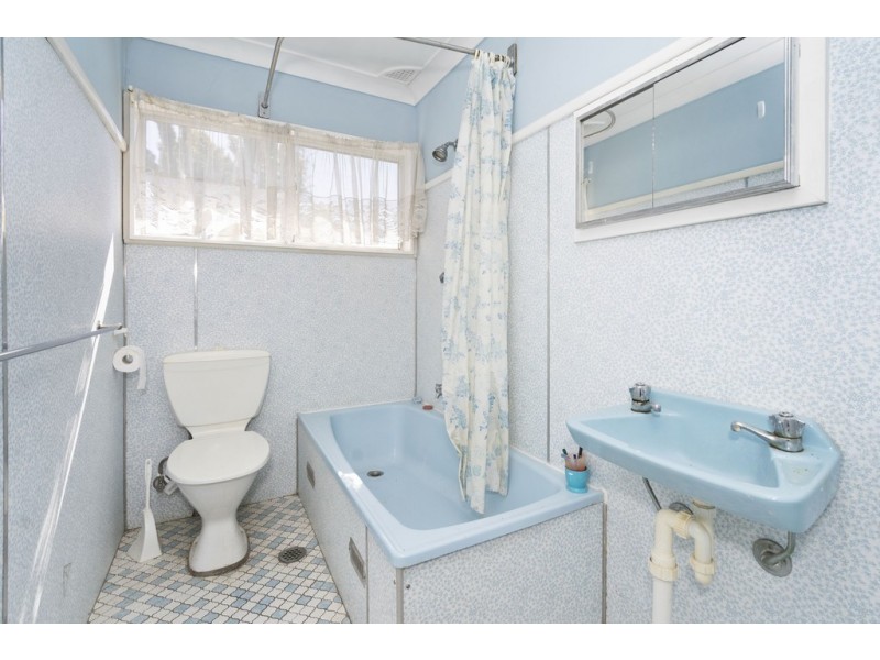42 Dora Street, Dora Creek NSW 2264