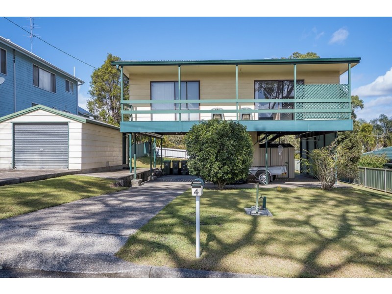 4 Wood Street, Bonnells Bay NSW 2264