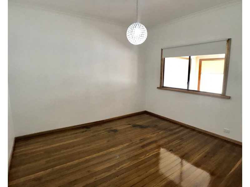 114 Bridge St, Morisset NSW 2264