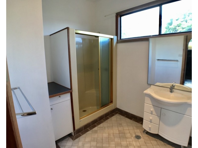 114 Bridge St, Morisset NSW 2264