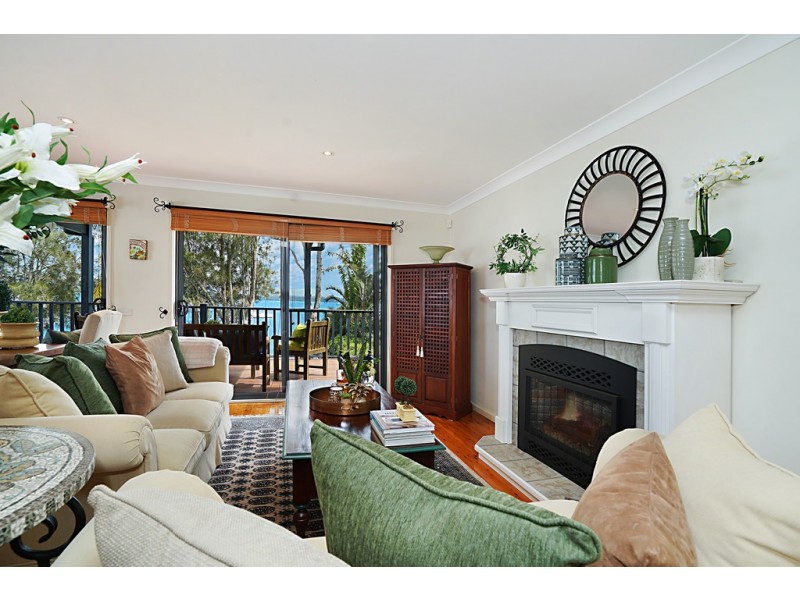 161 Grand Parade, Bonnells Bay NSW 2264