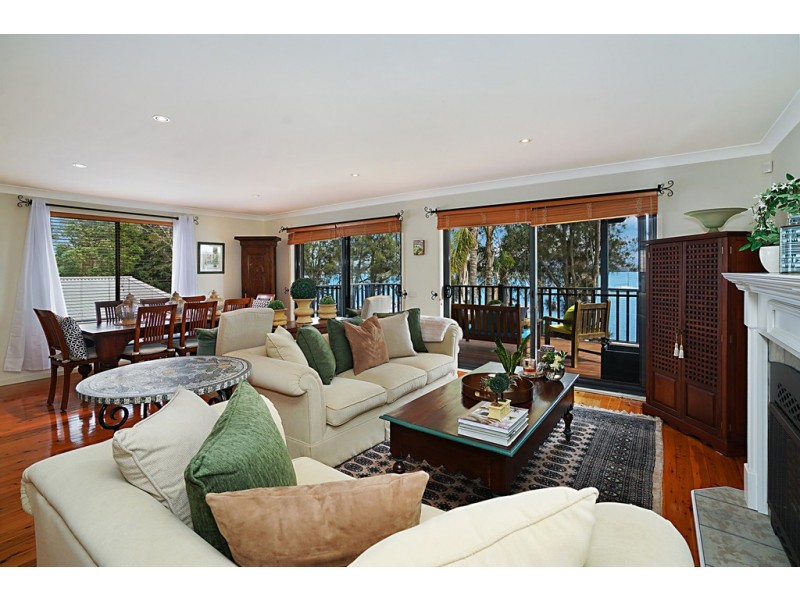 161 Grand Parade, Bonnells Bay NSW 2264