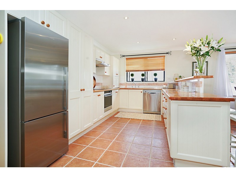 161 Grand Parade, Bonnells Bay NSW 2264