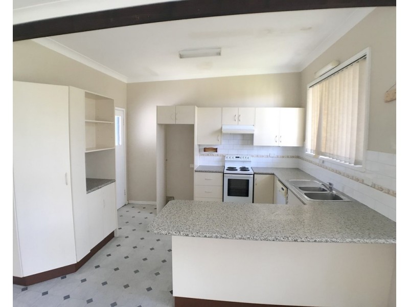 19 Yambo Street, Morisset NSW 2264