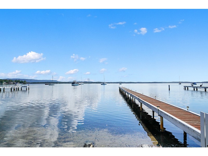 85 Grand Parade, Bonnells Bay NSW 2264