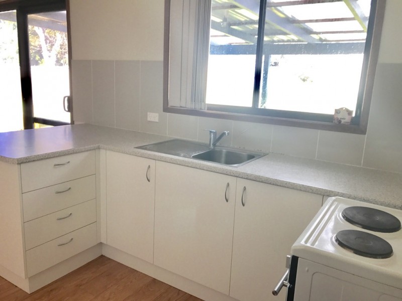 57 Spencer Road, Mannering Park NSW 2259