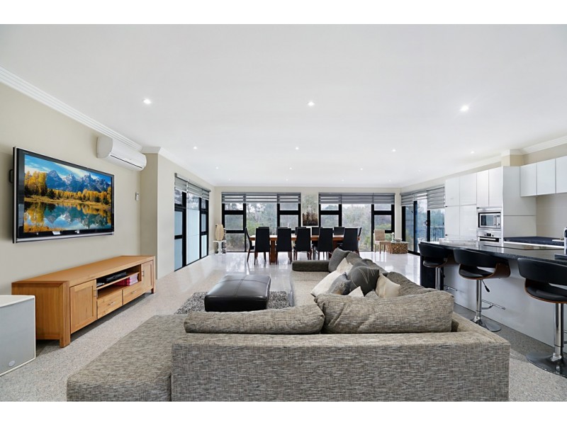 83 Freemans Drive, Morisset NSW 2264