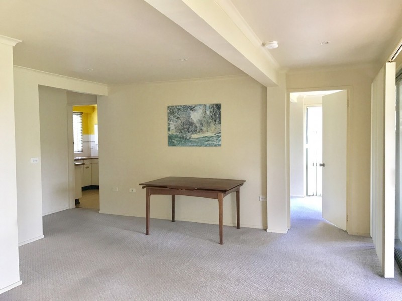 8 Rhodes Parade, Windermere Park NSW 2264