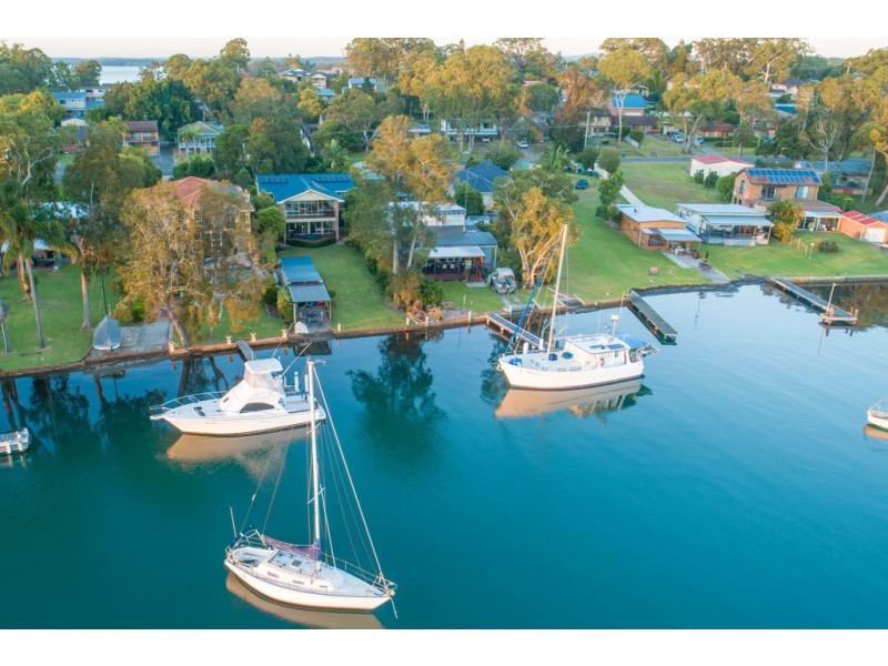 37 Dandaraga Road, Brightwaters NSW 2264