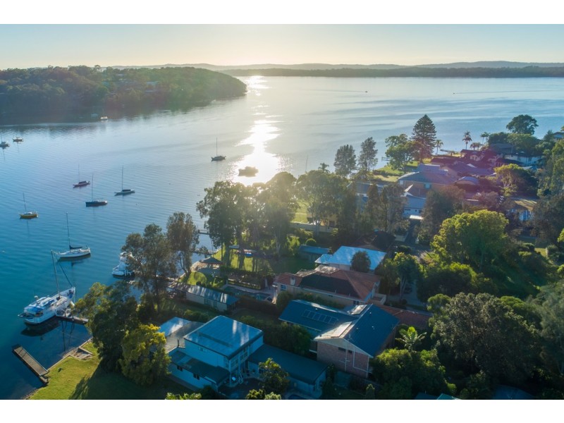 37 Dandaraga Road, Brightwaters NSW 2264