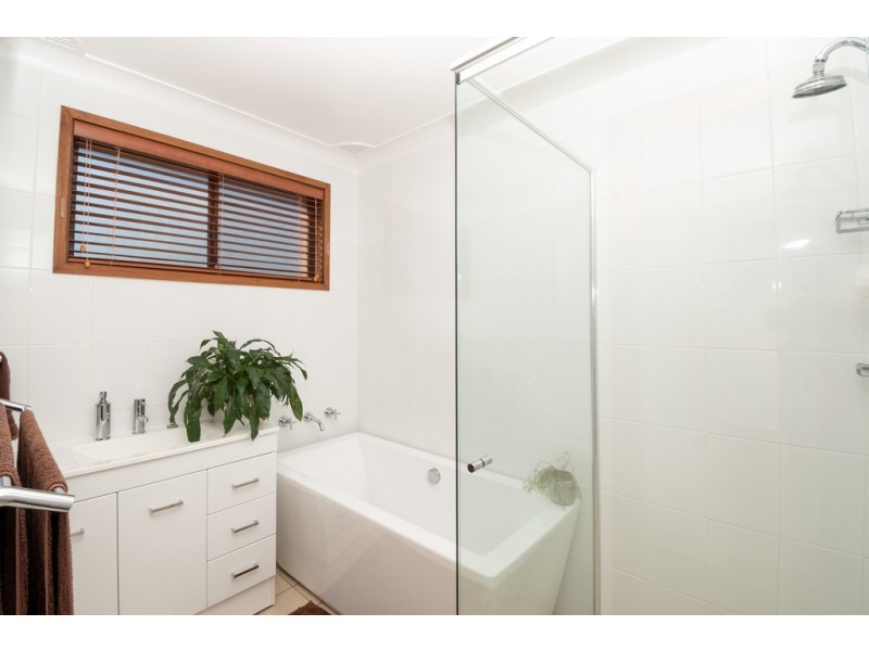 37 Dandaraga Road, Brightwaters NSW 2264