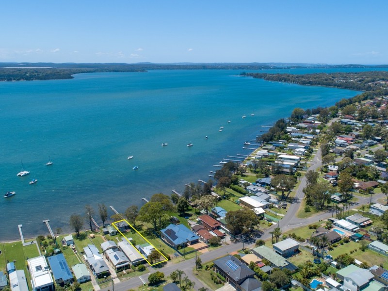 89 Grand Parade, Bonnells Bay NSW 2264