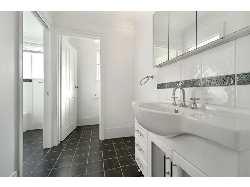 2 Wood Street, Bonnells Bay NSW 2264