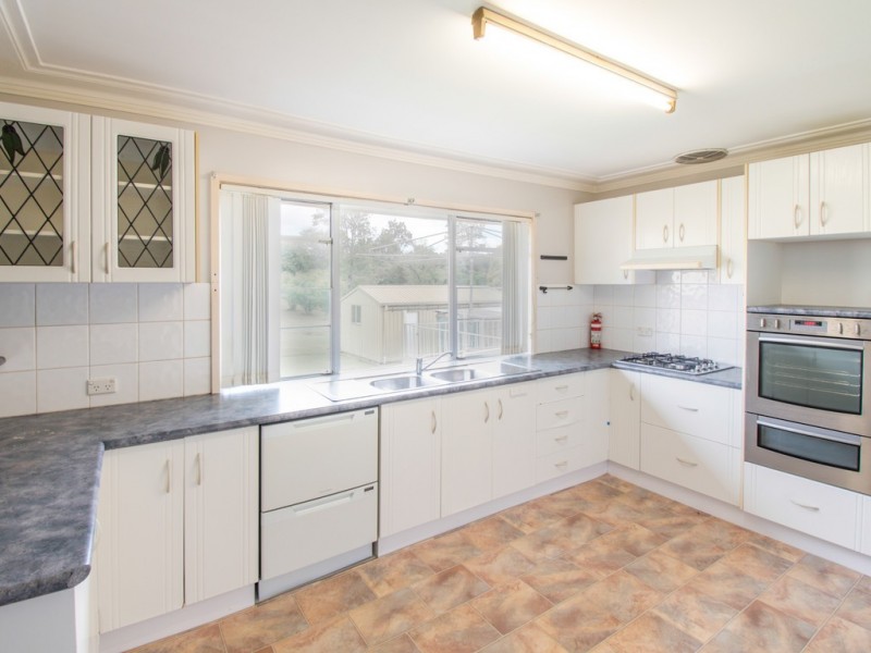 585 Freemans Drive, Cooranbong NSW 2265