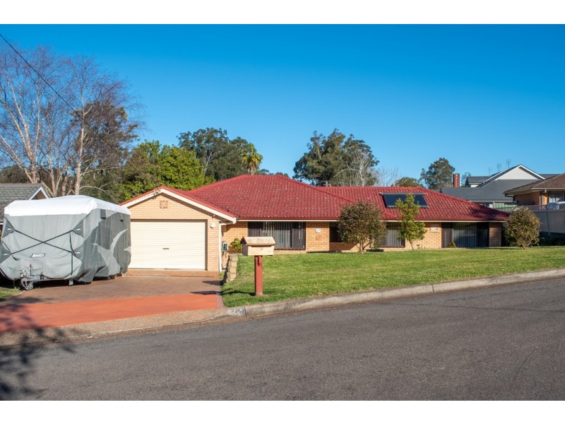 14 Meyers Crescent, Cooranbong NSW 2265