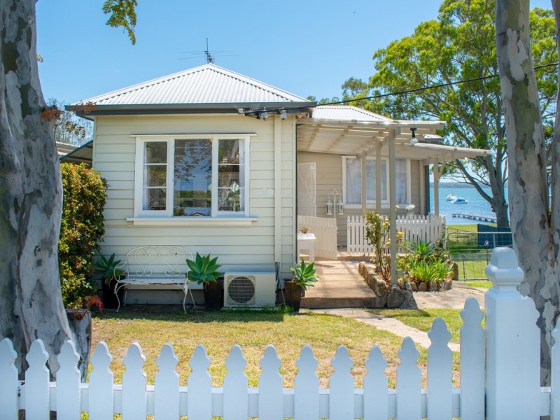 89 Grand Parade, Bonnells Bay NSW 2264