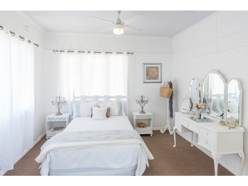 89 Grand Parade, Bonnells Bay NSW 2264