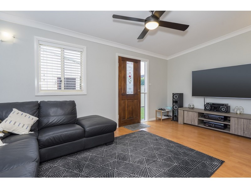 2/57 Coorumbung Road, Dora Creek NSW 2264