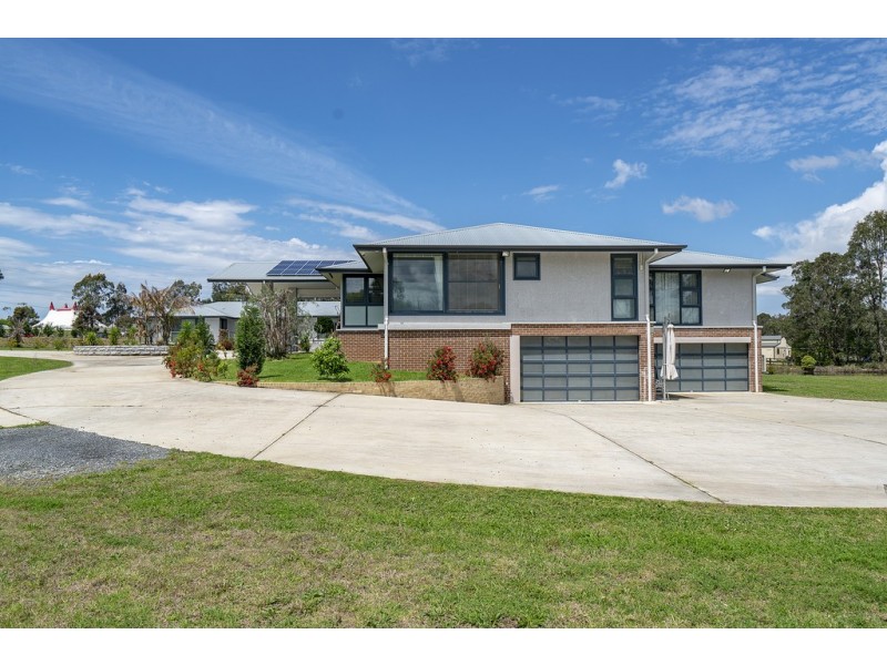 83 Freemans Drive, Morisset NSW 2264