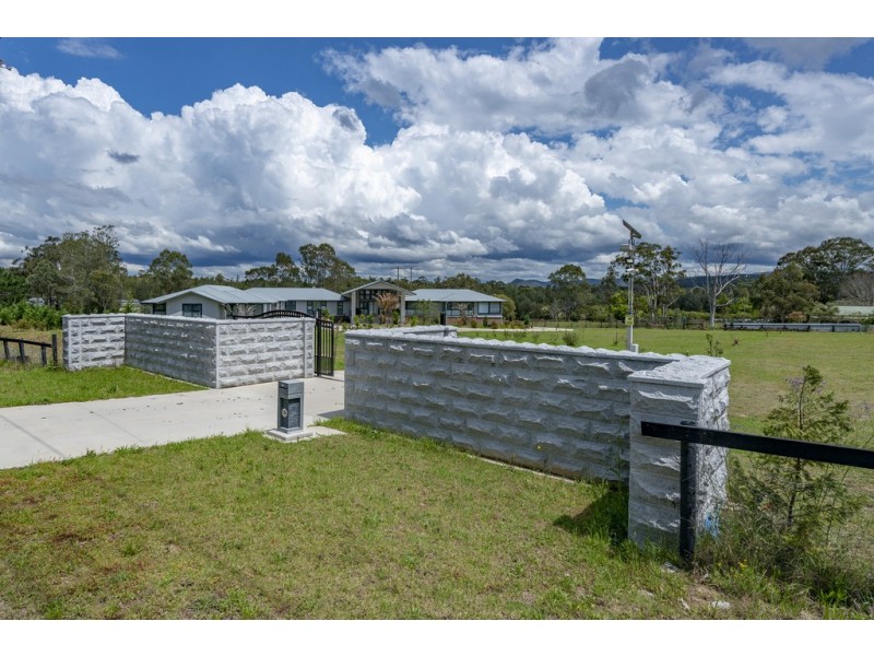 83 Freemans Drive, Morisset NSW 2264