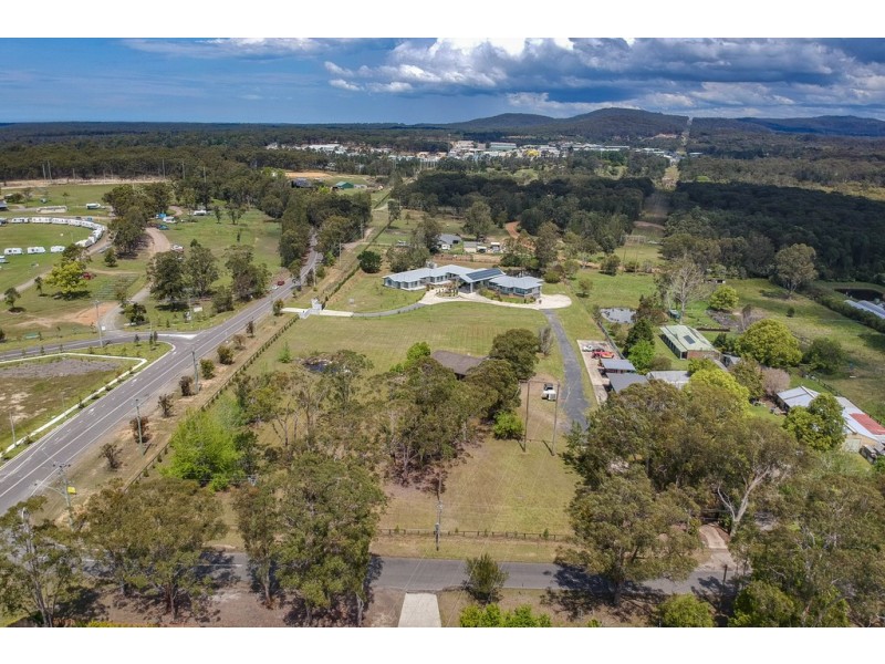 83 Freemans Drive, Morisset NSW 2264
