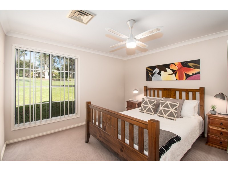 17 Park Avenue, Morisset Park NSW 2264