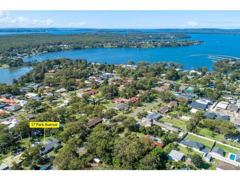 17 Park Avenue, Morisset Park NSW 2264