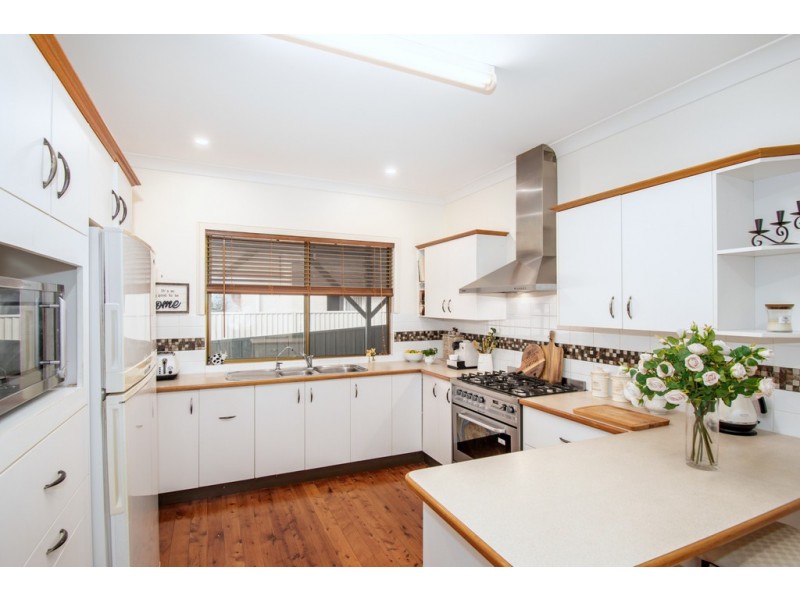 25 Macquarie Road, Morisset Park NSW 2264