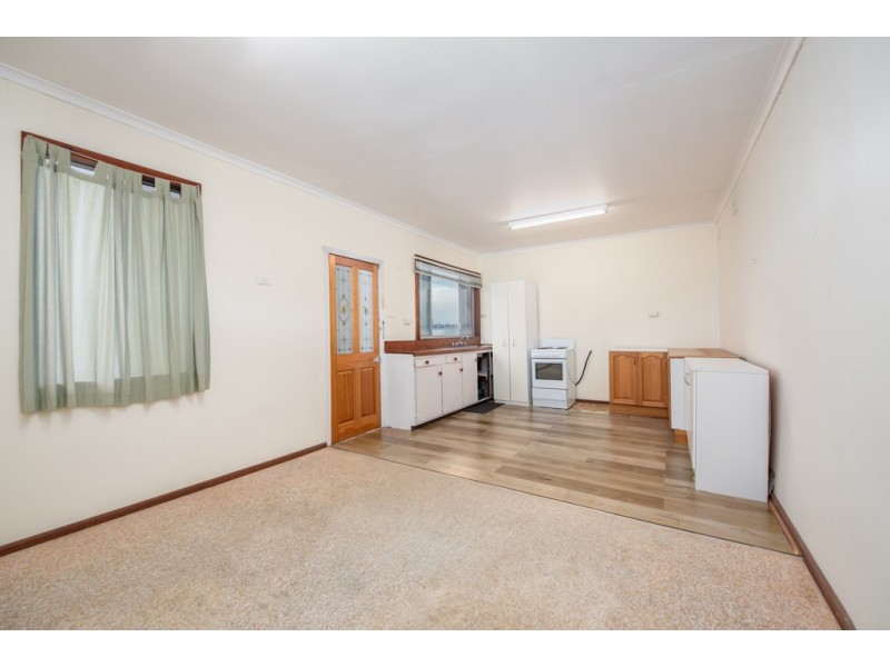 15 Grand Parade, Bonnells Bay NSW 2264